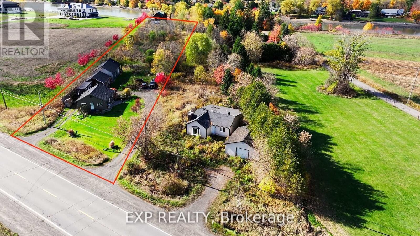 Property Photo:  460 River Road  ON K1V 1H4 