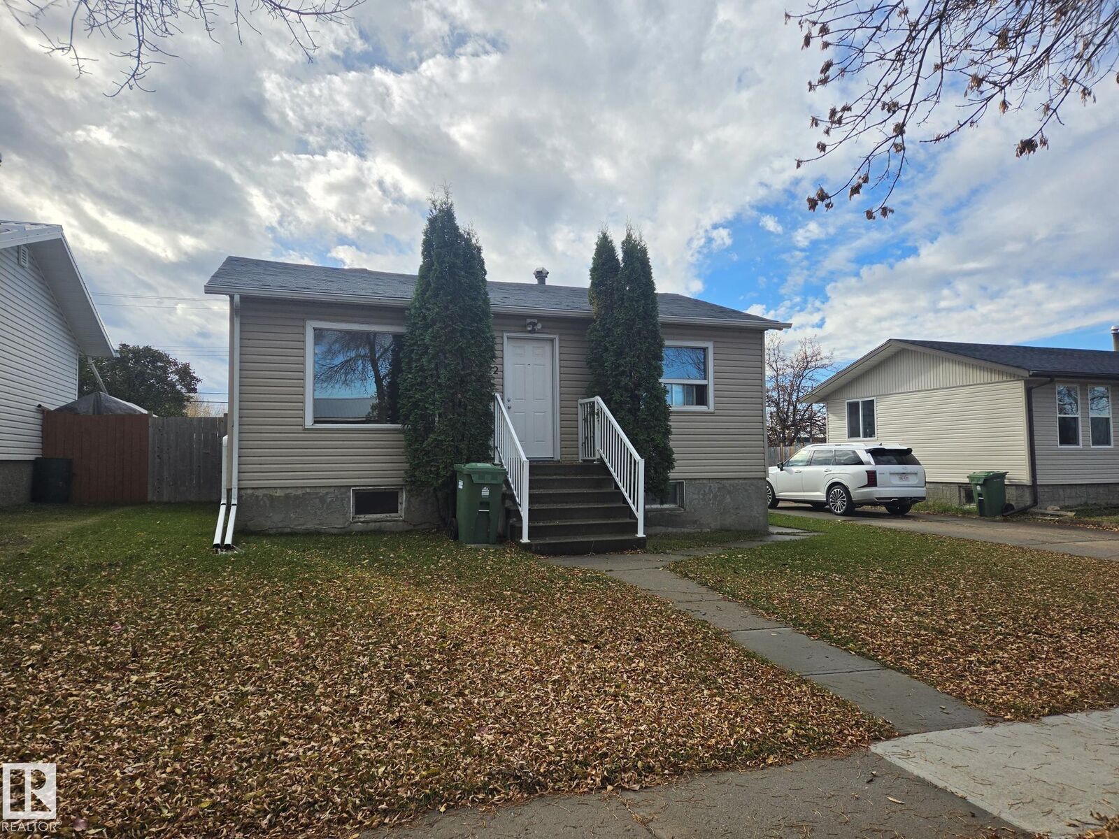 Property Photo:  5422 51 Avenue  AB T9N 1Z8 