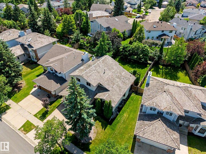 Property Photo:  425 Buchanan Road NW  AB T6R 2A5 