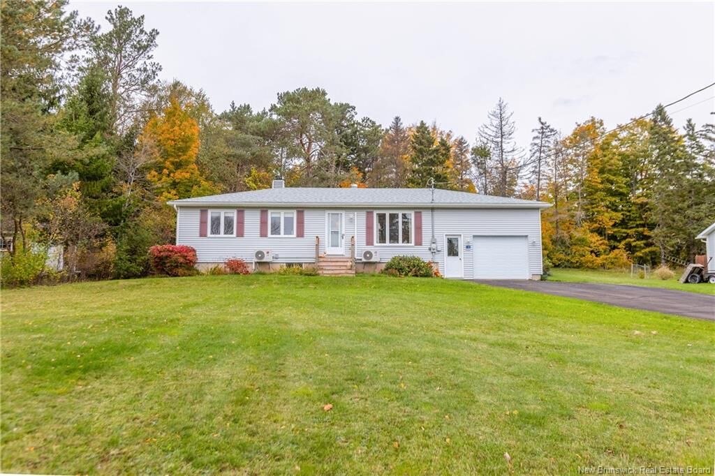 Property Photo:  18 Harris Drive  NB E4L 3X6 