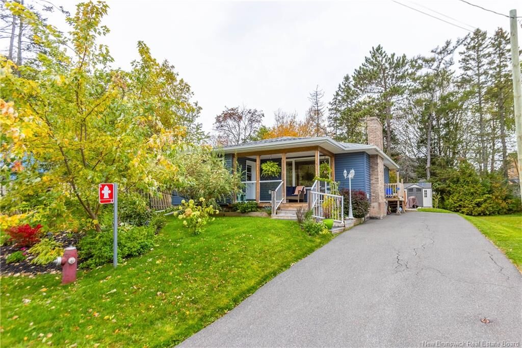 Property Photo:  23 Bickerton Avenue  NB E4L 3M8 