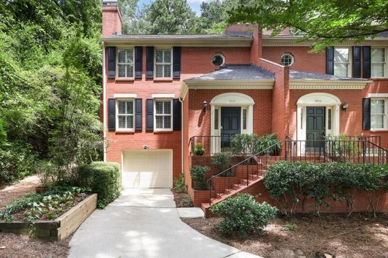 Property Photo: 2201 Defoors Mill Drive NW GA 30318