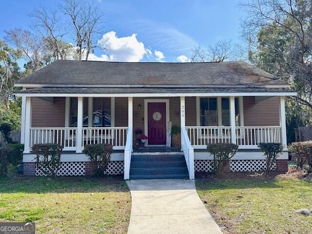 Property Photo: 205 W 3rd Street GA 31569