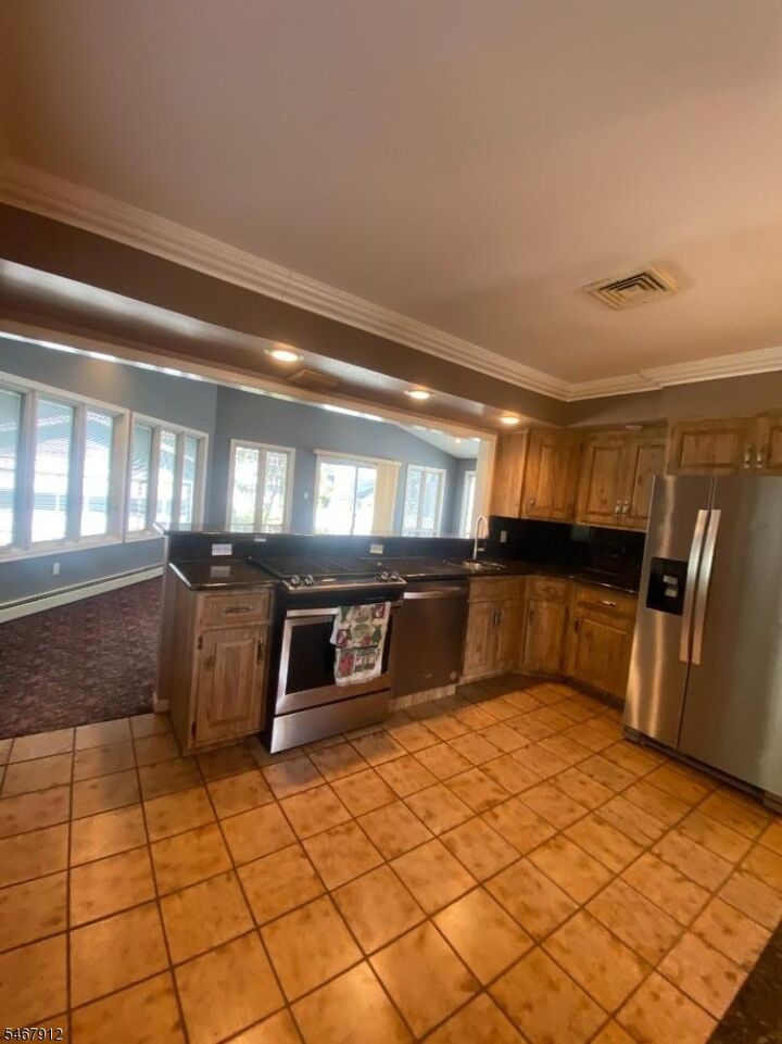 Property Photo: 30 Burnett Pl NJ 07110