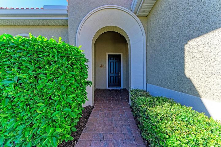 Property Photo:  117 Bellini Court  FL 34275 