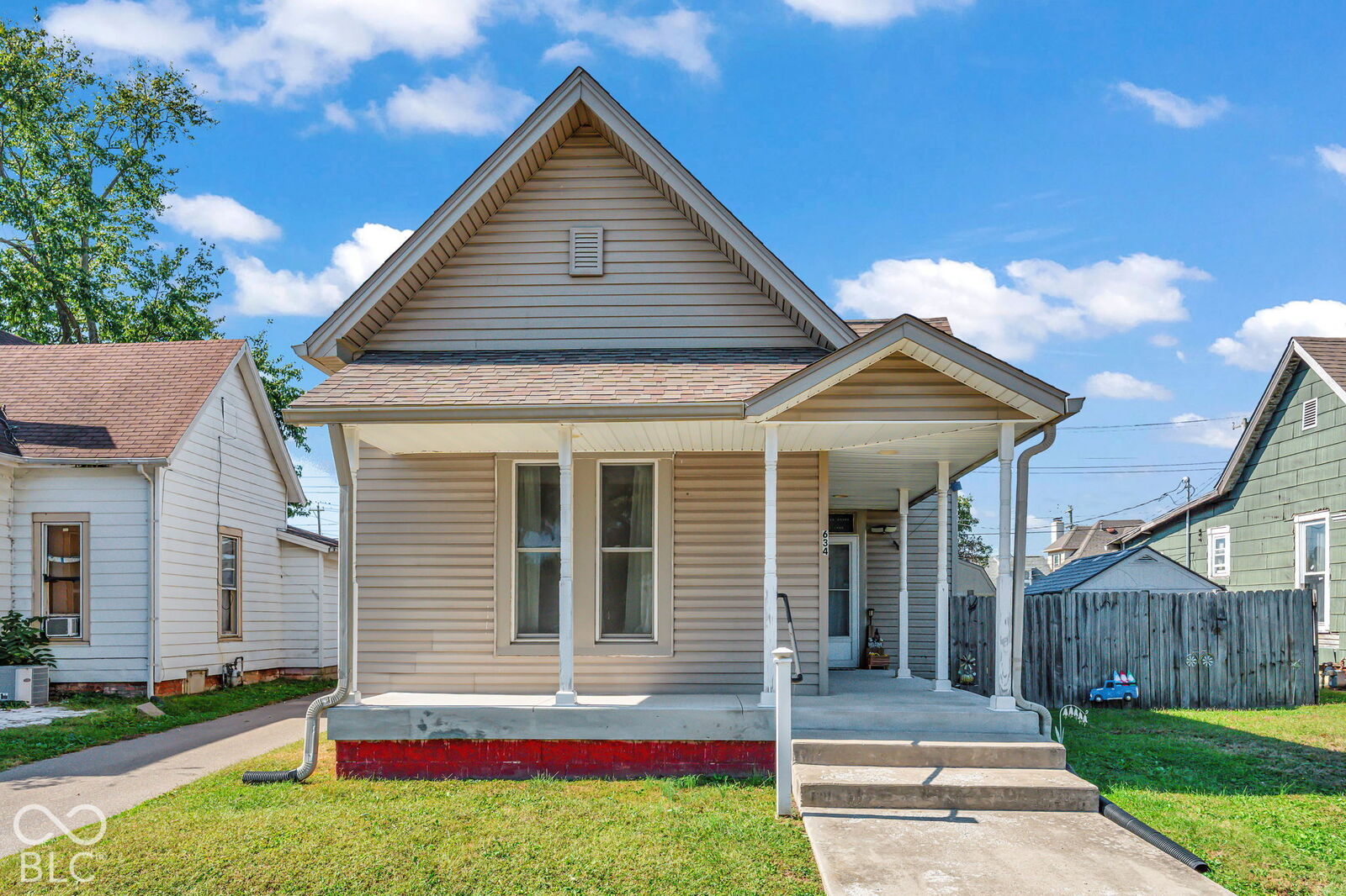 Property Photo:  634 Hutchins Avenue  IN 47201 