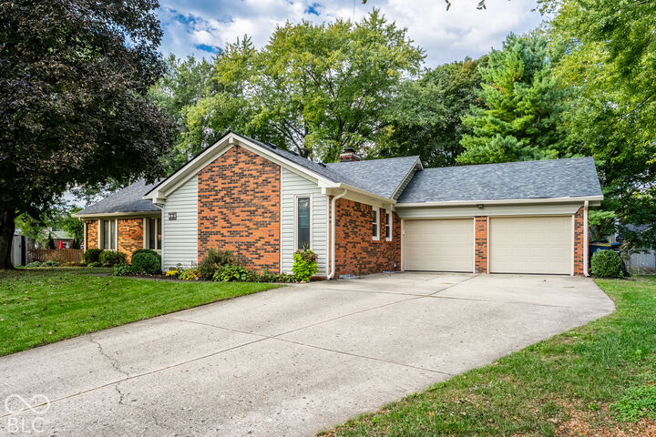 Property Photo: 17 Green Court IN 46033