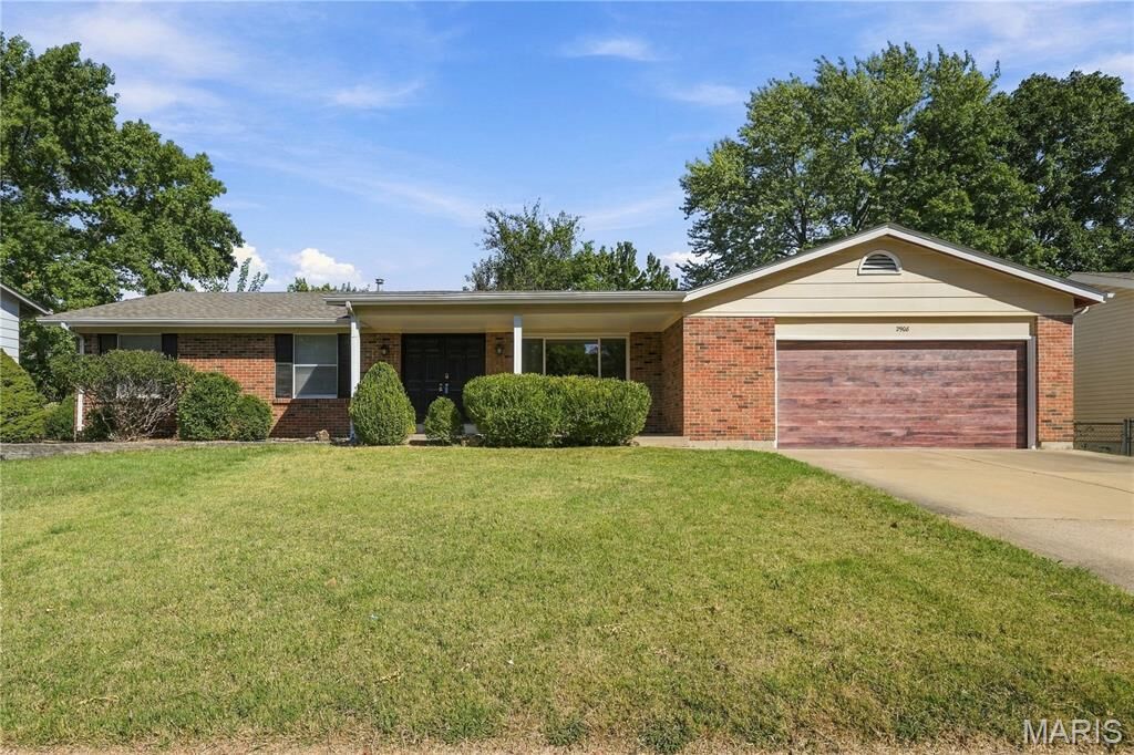 Property Photo: 2908 Westminister Drive MO 63301