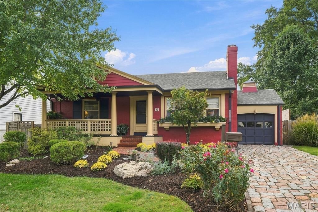 Property Photo: 33 Magnolia Drive MO 63124