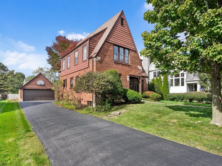 Property Photo: 4910 Grand Avenue IL 60558