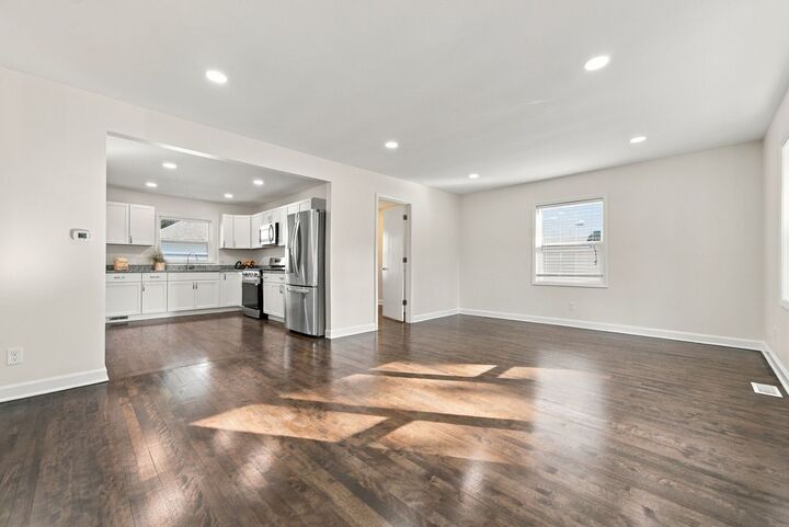 Property Photo: 236 Ingleside Avenue IL 60506