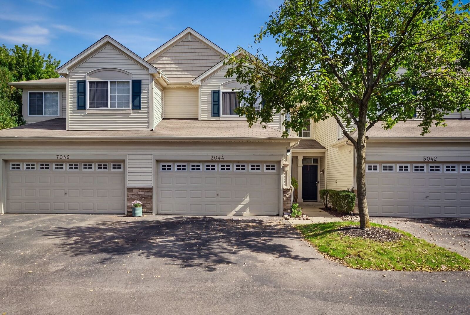 Property Photo: 3044 Troon Drive IL 60538