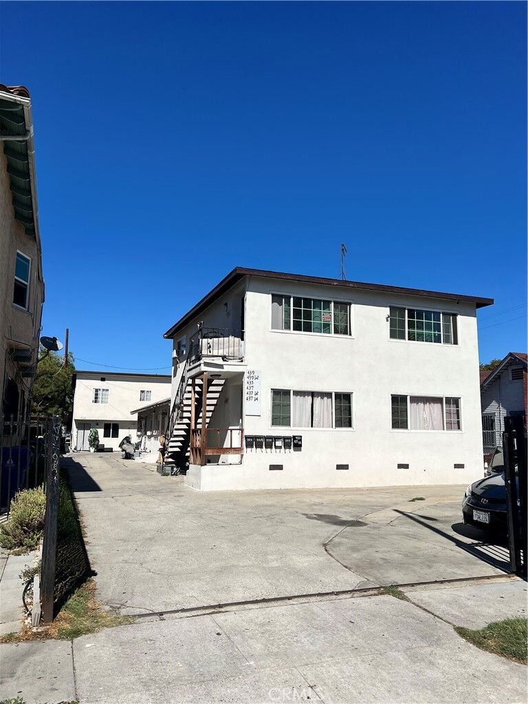 Property Photo:  435 W 79th  CA 90003 