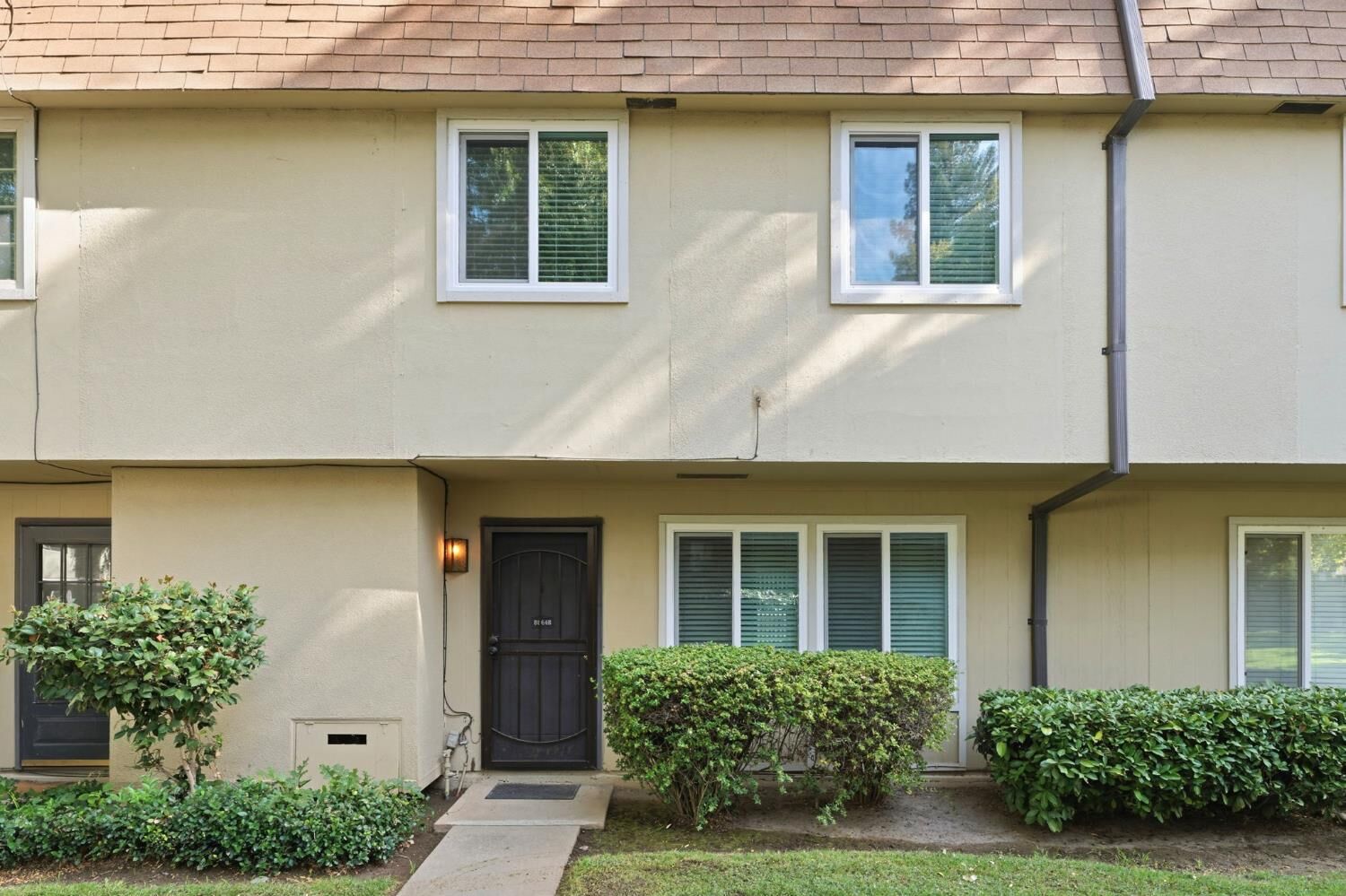 Property Photo: 8864 La Riviera Drive B CA 95826