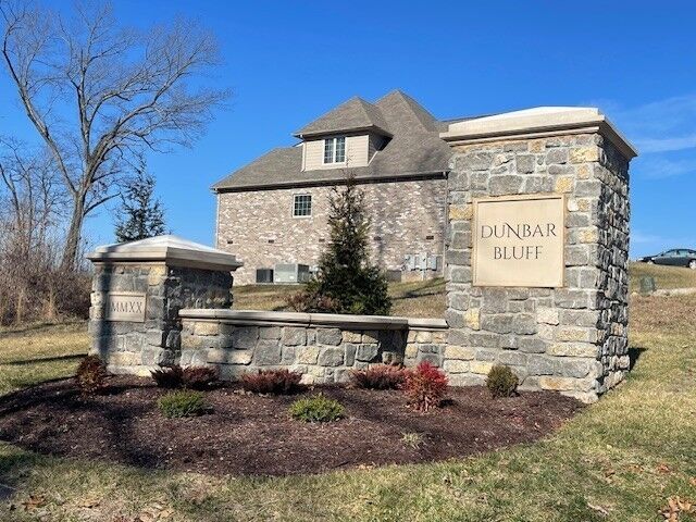 Property Photo:  818 Shady Bluff Trl  TN 37043 