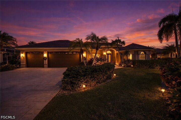 Property Photo:  5605 Merlyn Lane  FL 33914 