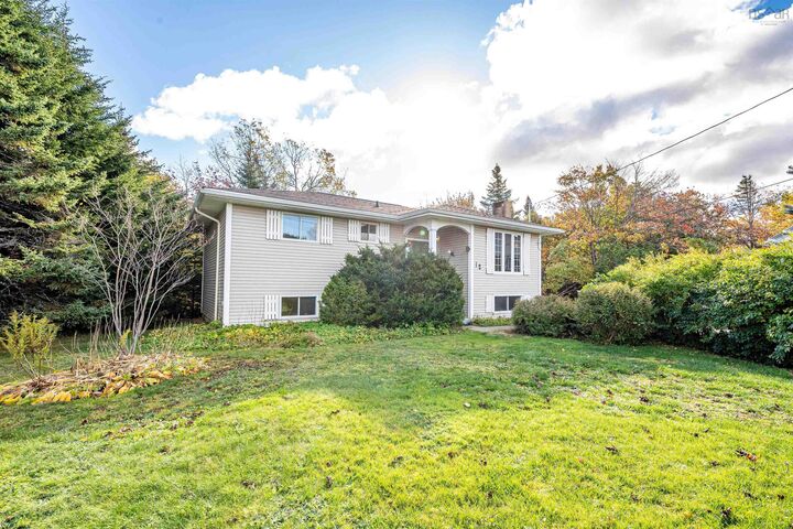 Property Photo:  12 Ivylea Crescent  NS B3R 2H2 