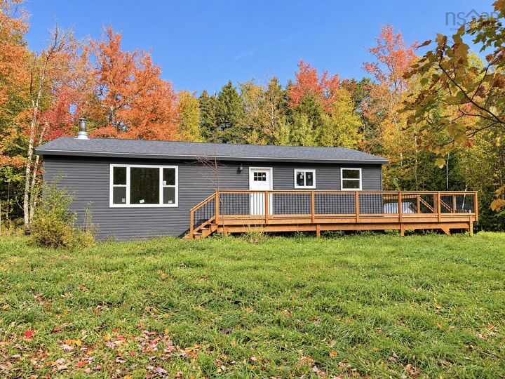 Property Photo:  334 Bayswater Drive  NS B0N 1G0 