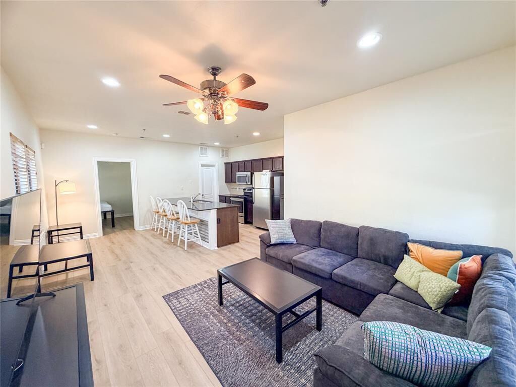 Photo de la propriété:  2410 S 2nd Street 1373  TX 76706 