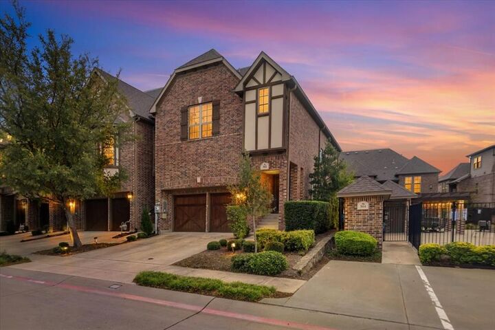 Property Photo:  568 Hampshire Drive  TX 75067 