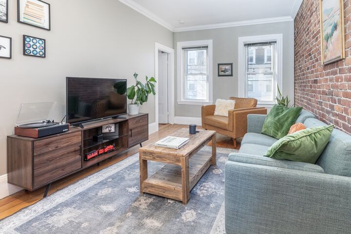Property Photo:  192 W Fifth St 2  MA 02127 