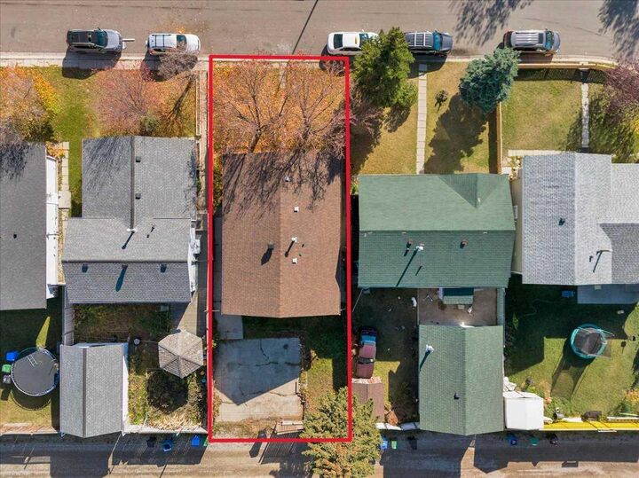 Property Photo:  32 Whitman Crescent NE  AB T1Y 4H6 
