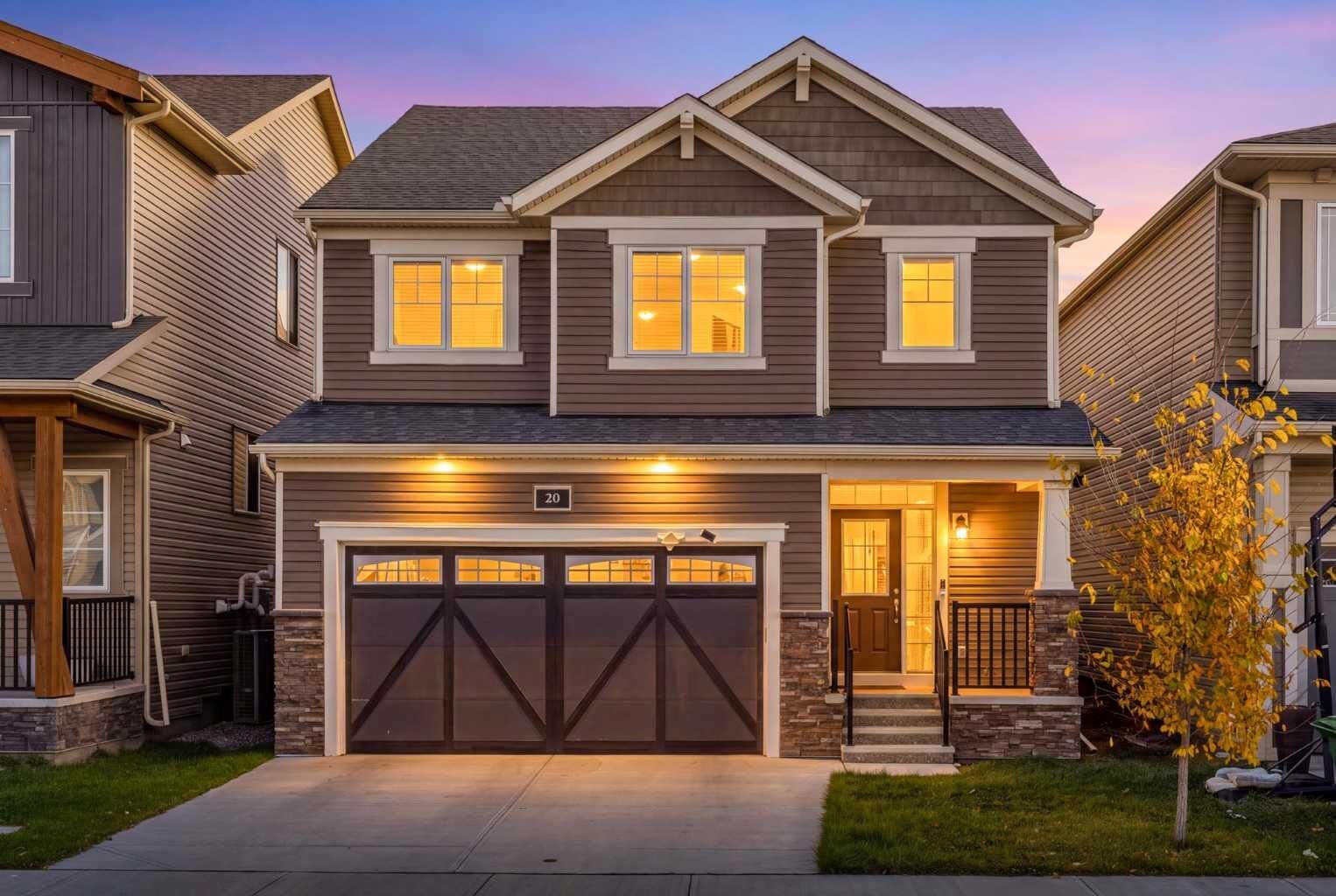 Property Photo:  20 Carringham Heights NW  AB T3P 1V4 