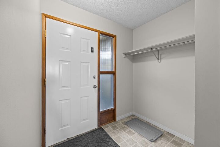 Property Photo:  130 Macewan Park Way NW  AB T3K 3E7 