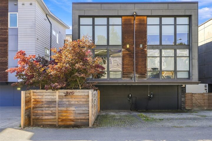Property Photo:  3648  36th Avenue S B  WA 98144 