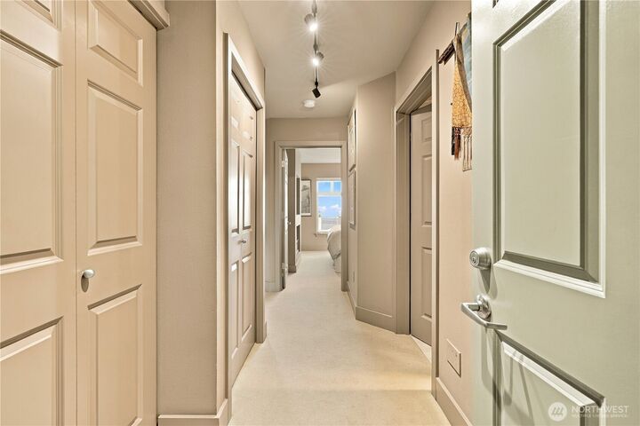 Property Photo:  123  Queen Anne Avenue N 408  WA 98109 