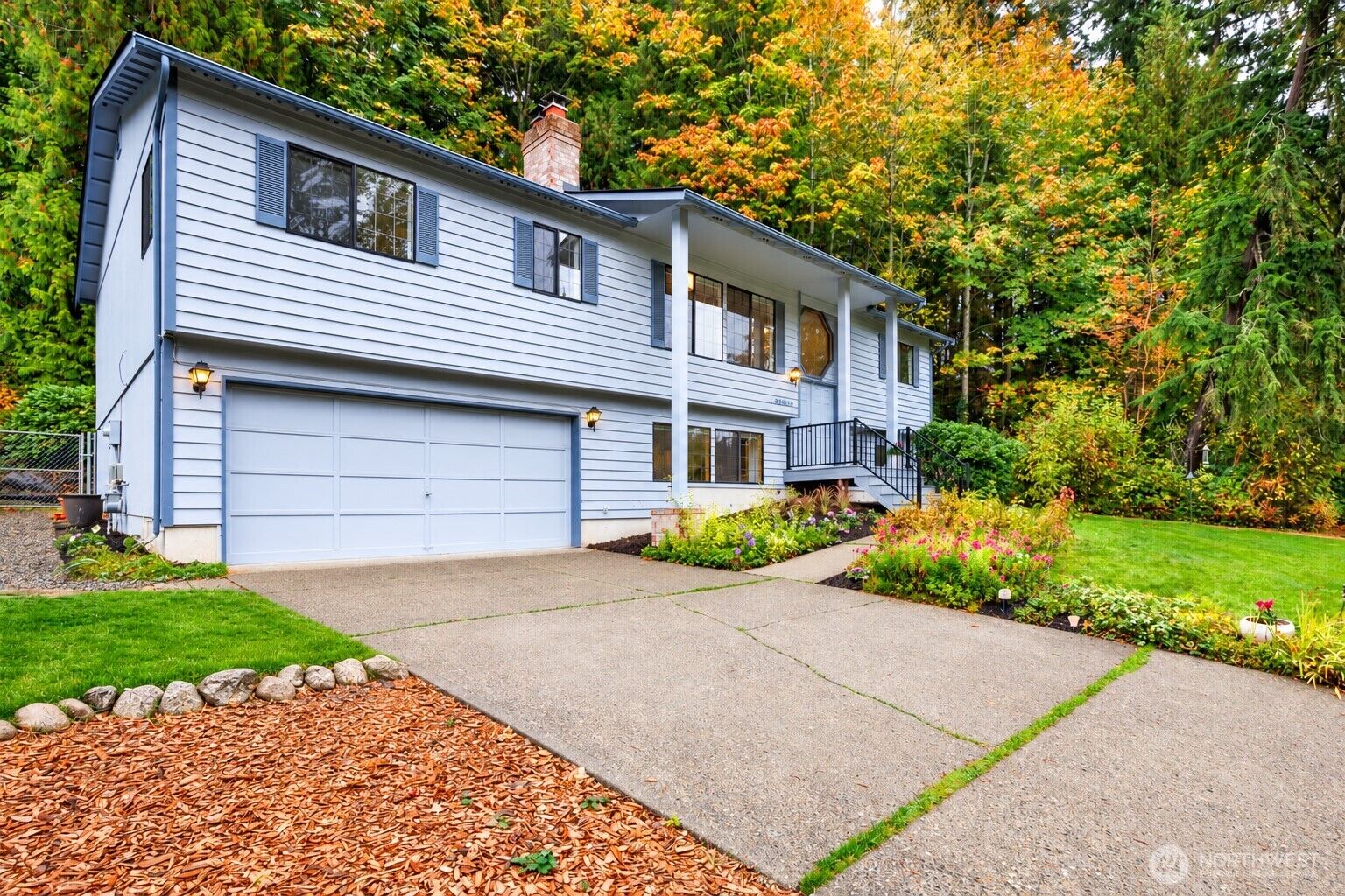 Property Photo: 23010 39th Avenue W WA 98036