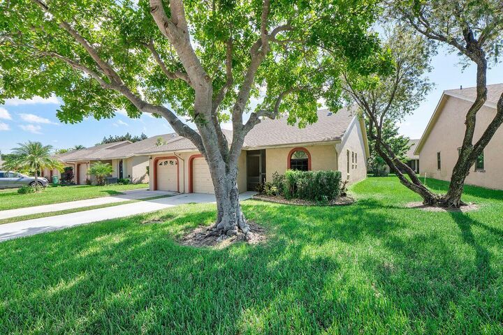 Property Photo:  9640 NW 76th Court 9640  FL 33321 