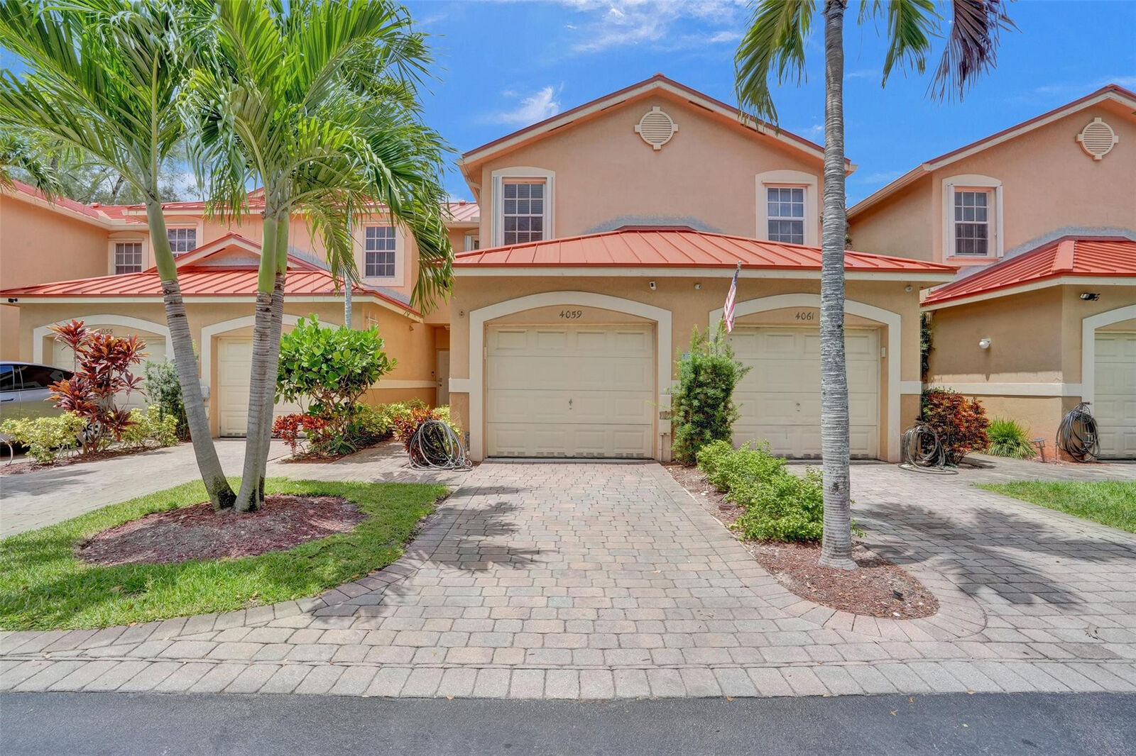 Property Photo:  4059 Crystal Lake Drive  FL 33064 