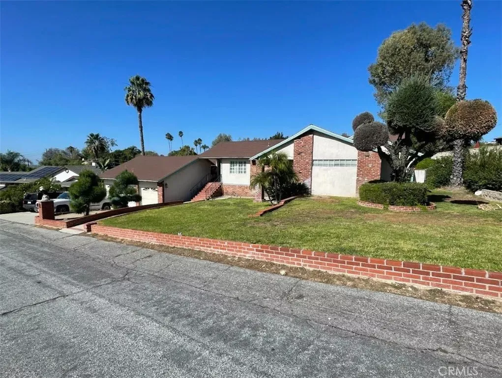 Property Photo: 1231 Meadowland CA 90631