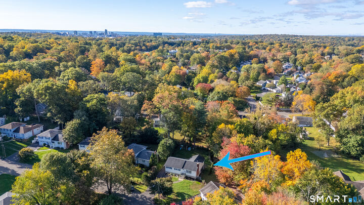 Property Photo:  100 Fawn Drive  CT 06905 