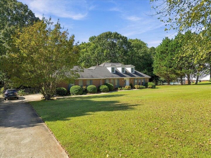 Property Photo:  109 Wren Crossing Lane  SC 29642 