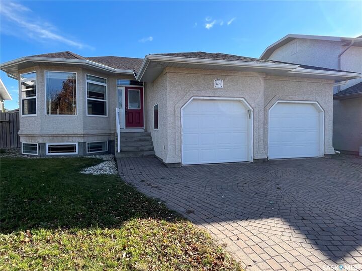 Property Photo:  823 Beechmont Lane  SK S7V 1C8 