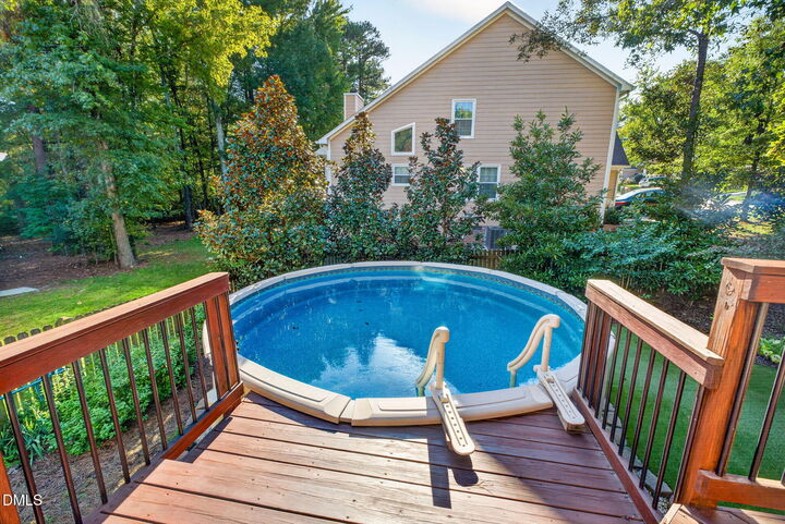 Property Photo: 100 Glensford Way NC 27513
