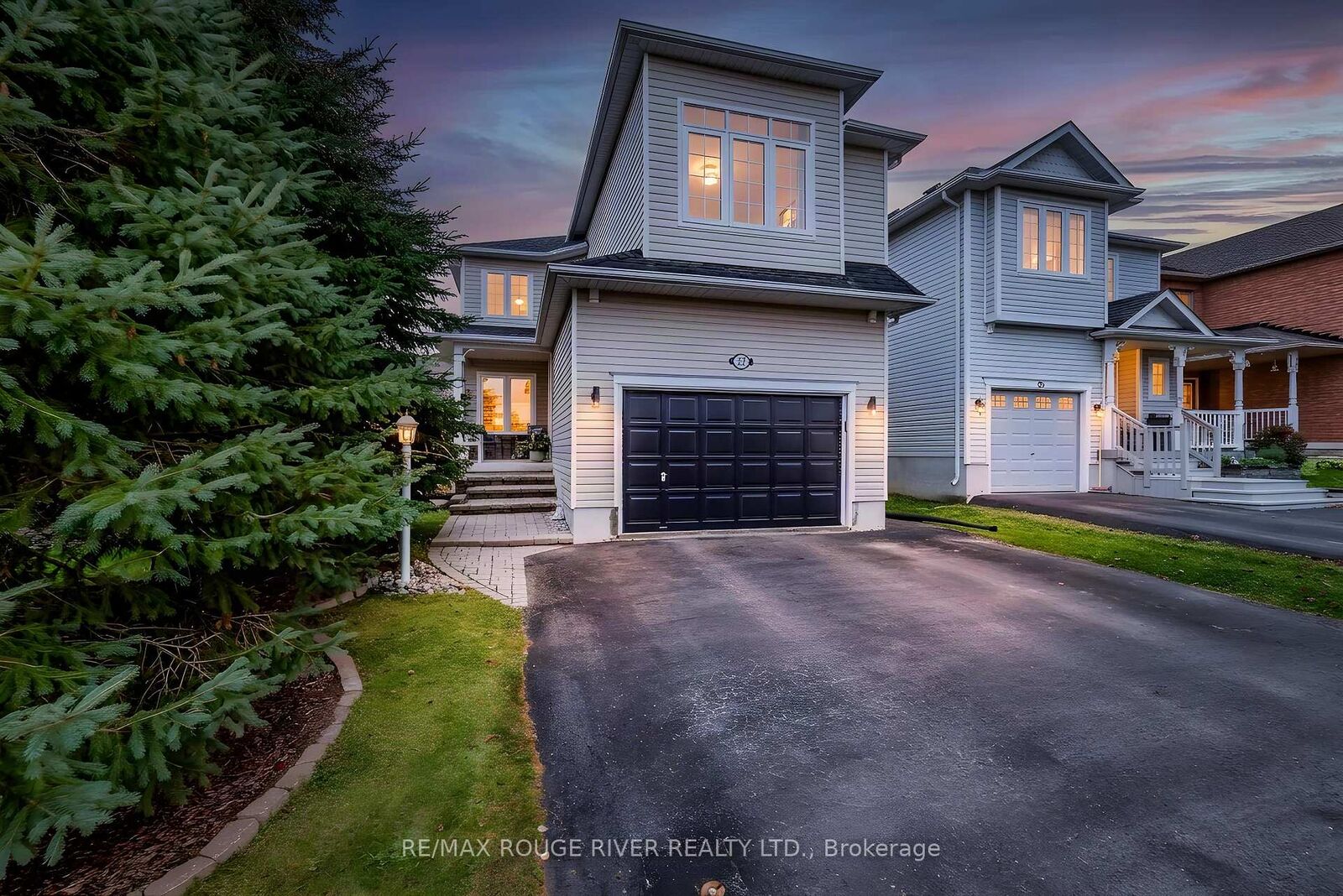 Property Photo:  22 Steinway Drive  ON L9L 1V3 