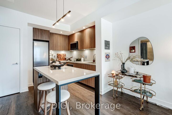 Property Photo:  120 Ontario Street Q702  ON M5A 1C4 