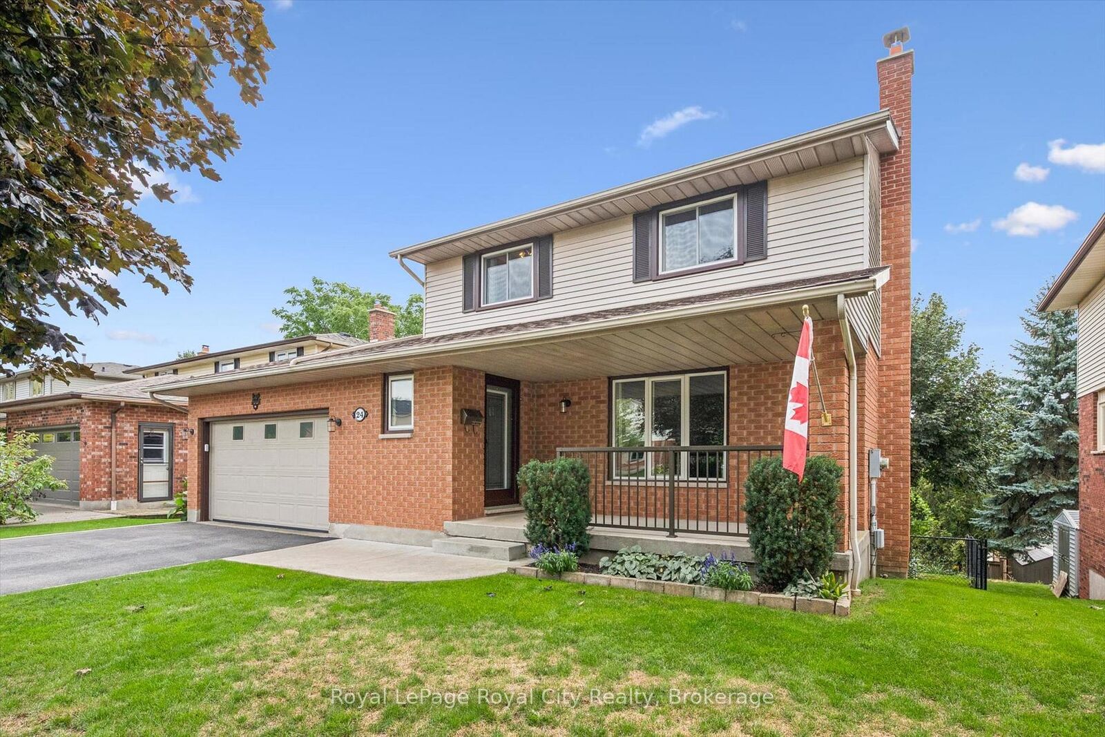 Property Photo:  24 Greenwich Drive  ON N1H 8B8 
