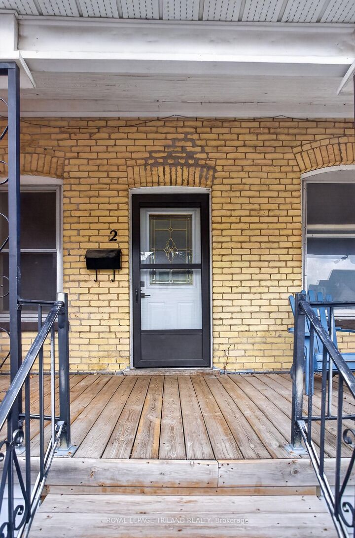 Property Photo:  2.5 Antrim Street  ON N5P 1S3 