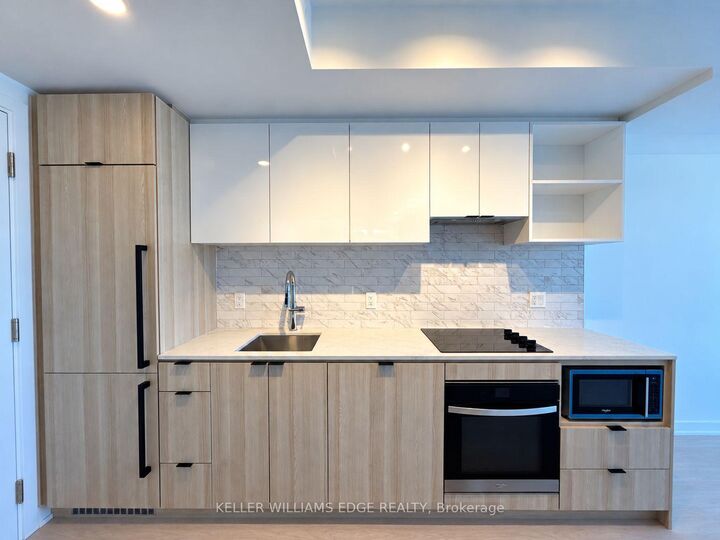 Property Photo:  252 Church Street 4517  ON M5B 1Z2 