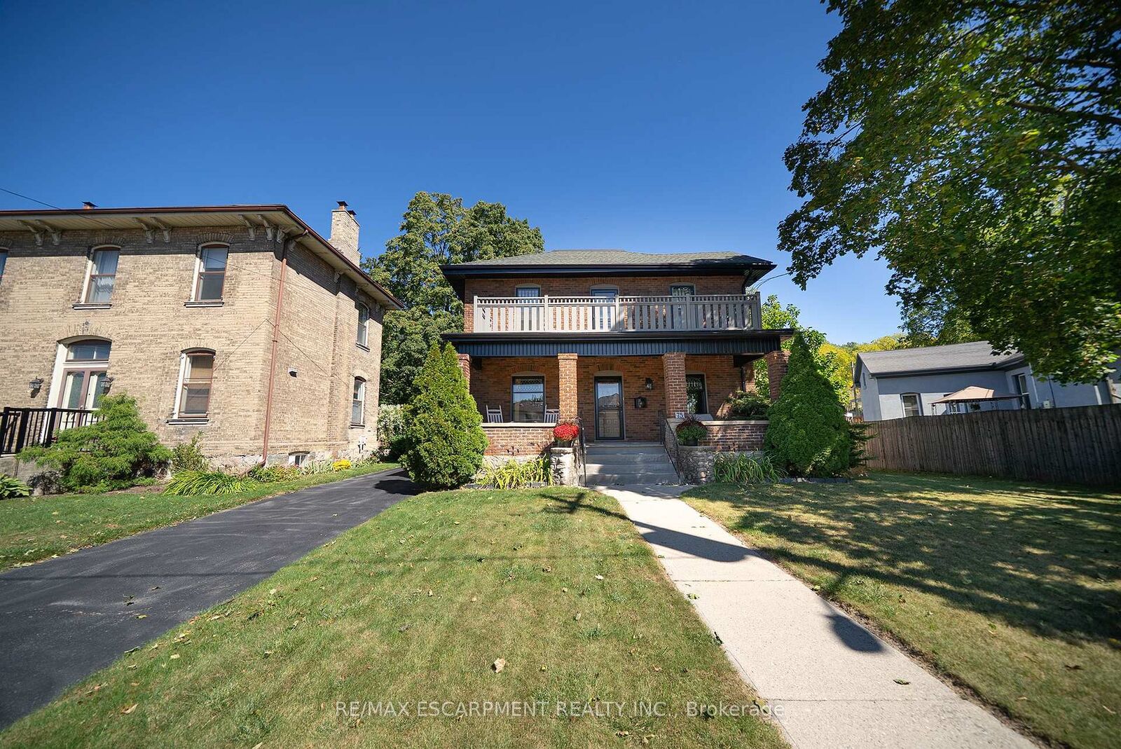 Property Photo:  75 Walnut Street  ON N3L 2J5 