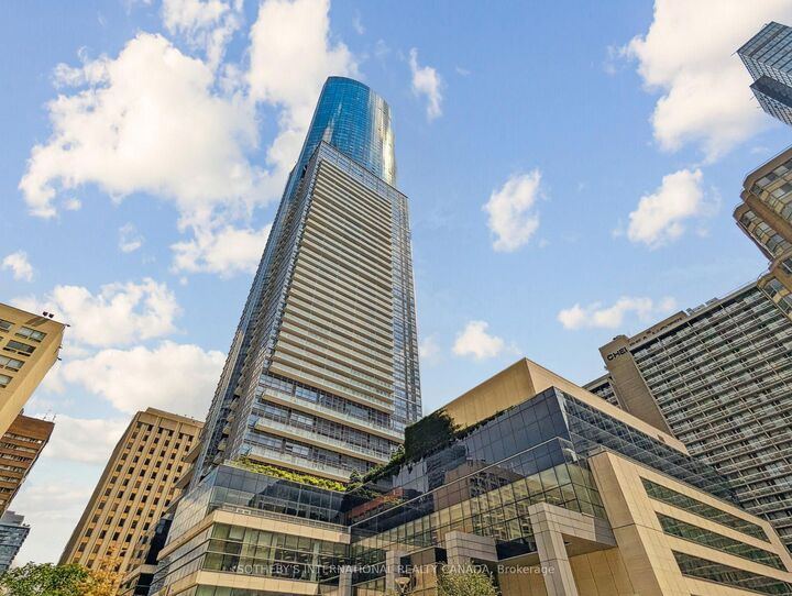Property Photo:  386 Yonge Street 602  ON M5B 0A5 