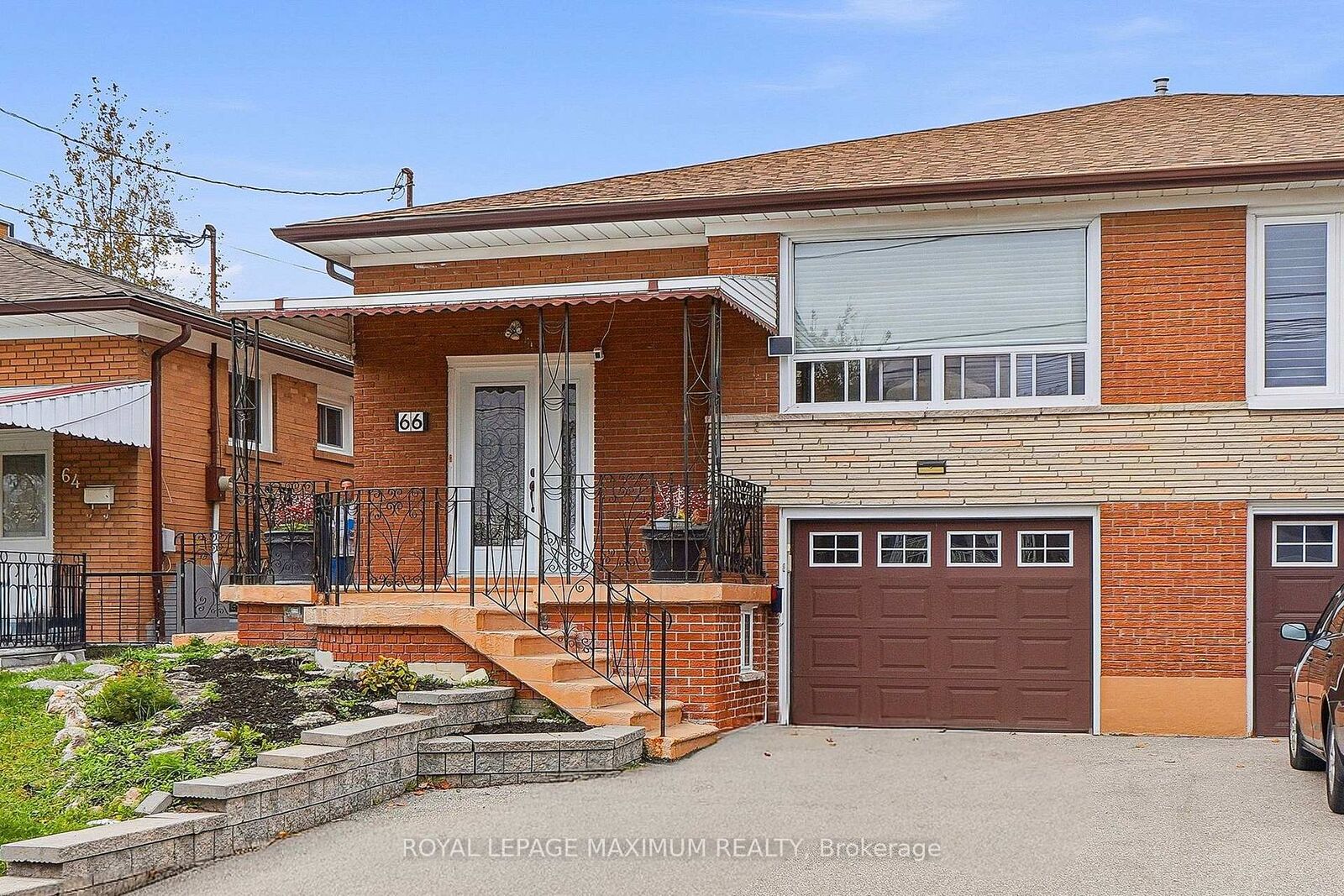 Property Photo:  66 Spenvalley Drive  ON M3L 1Z1 
