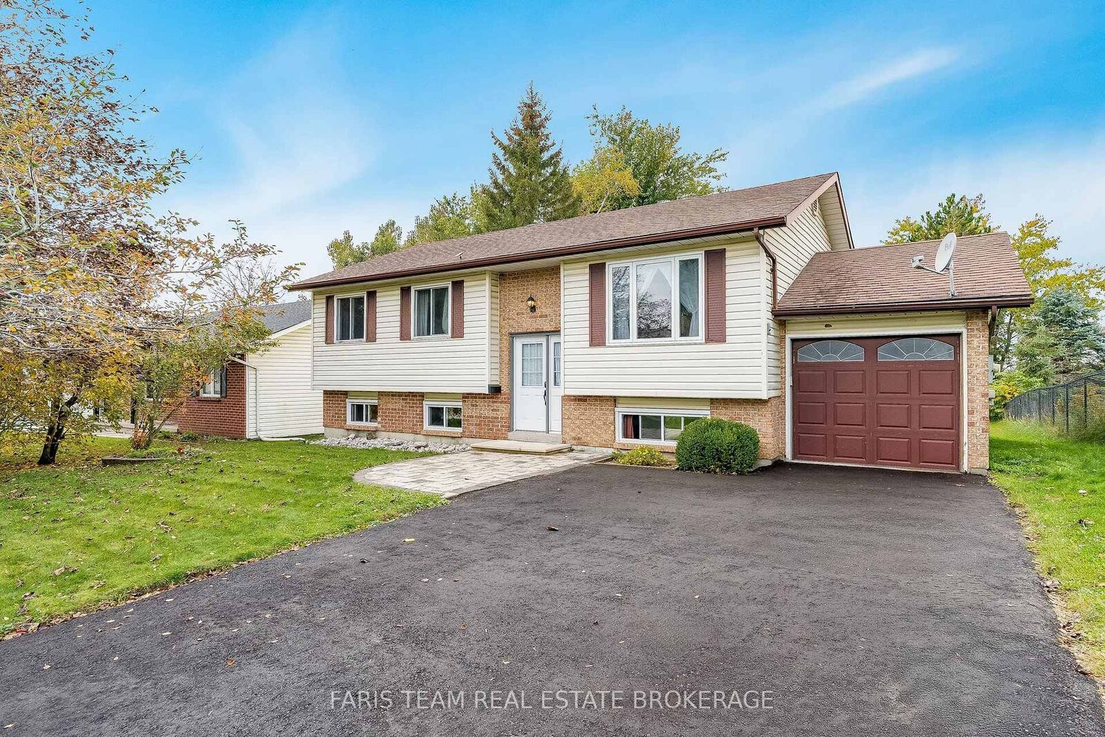 Property Photo:  42 Dancy Drive  ON L3V 7M2 