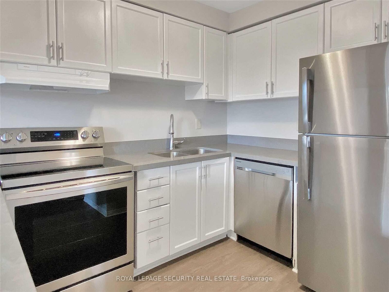 Property Photo:  696 St. Clair Avenue W 308  ON M6C 1B1 