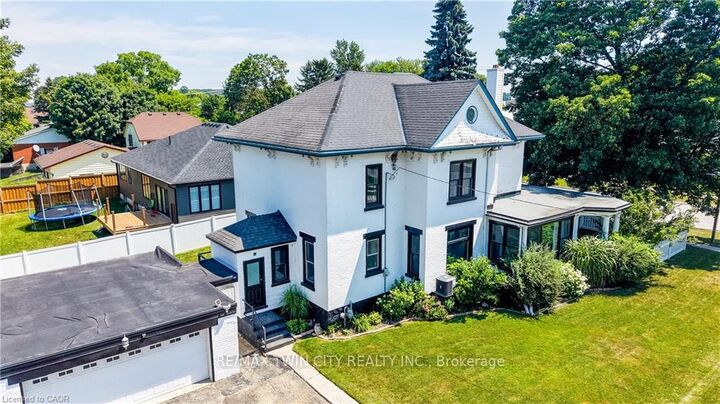 Property Photo:  290 Turnberry Street  ON N0G 1H0 