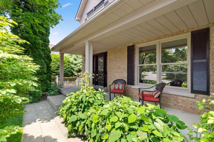 Property Photo:  3 Gibson Place  ON L1A 4G8 